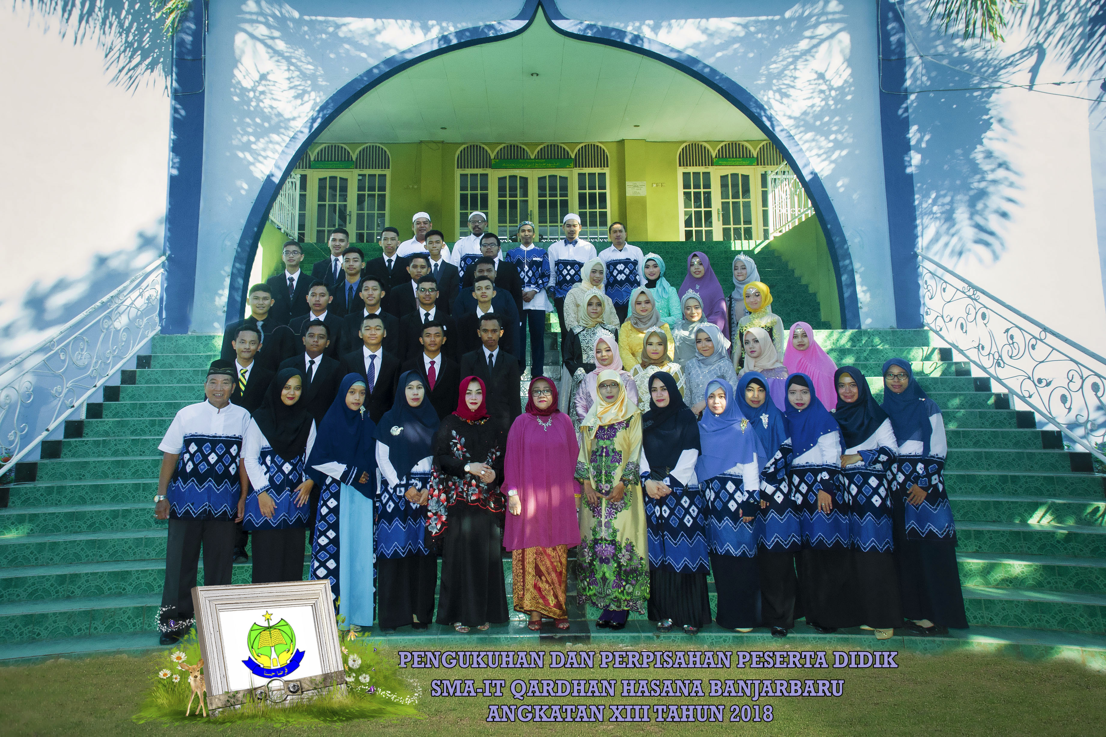 Foto Bersama Dewan Guru, Pengurus yayasan dan Peserta Didik